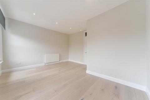 2 bedroom flat for sale, Robinson Road, Tooting SW17