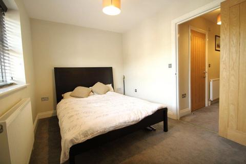 3 bedroom end of terrace house for sale, Nym Close, Surrey GU15