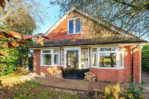 2 bedroom detached bungalow for sale, Chequers Lane, Hook RG27