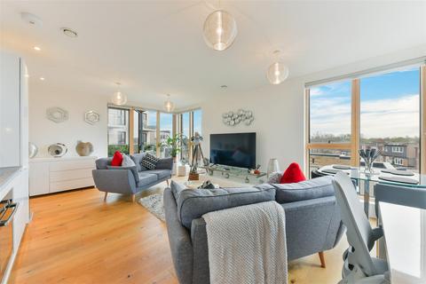 1 bedroom flat for sale, Cavendish Road, Colliers Wood SW19