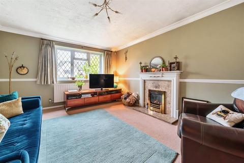 4 bedroom house for sale, Holbeche Close, Hampshire GU46