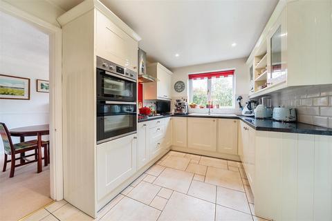 4 bedroom detached house for sale, Holbeche Close, Hampshire GU46