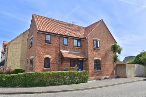 5 bedroom detached house for sale - Anson Close, South Woodham Ferrers