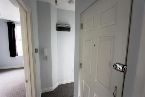 1 bedroom apartment to rent, New Road Avenue, Chatham ME4