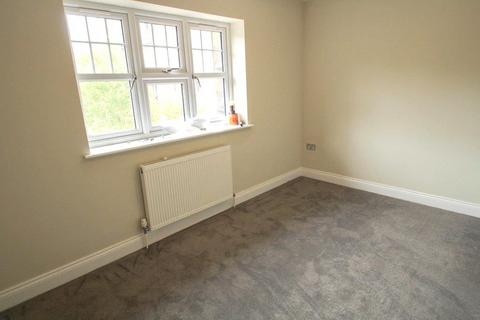 3 bedroom end of terrace house for sale, Nym Close, Surrey GU15