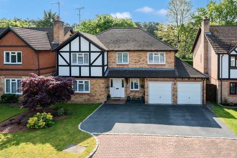 Knights Way - 5 bedroom detached house for sale