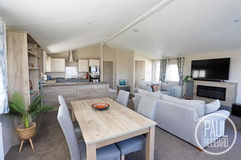 2 bedroom mobile home for sale, Broadland Sands, Coast Road, Corton, NR32