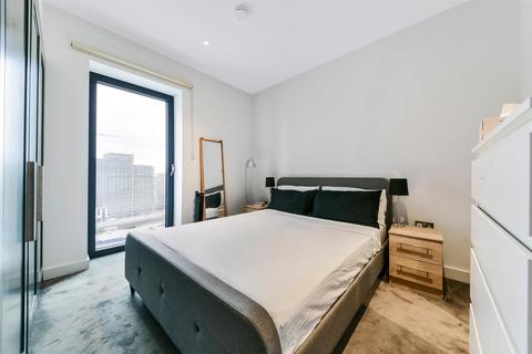 1 bedroom apartment to rent, London City Island, London E14
