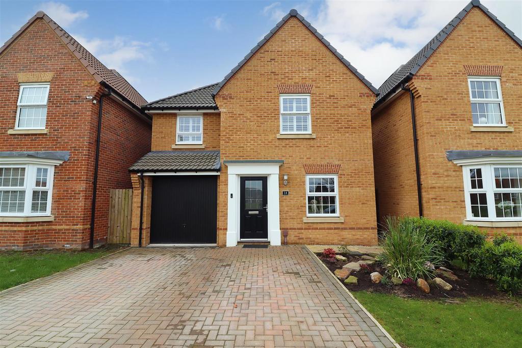 Greenfield Avenue, Hessle 3 bed detached house for sale £285,000