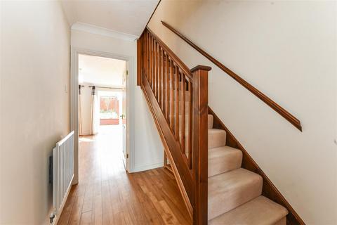 3 bedroom end of terrace house for sale, Vestry Close, Andover