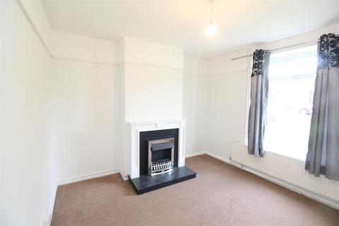 3 bedroom house to rent, Highover Way, Hitchin SG4