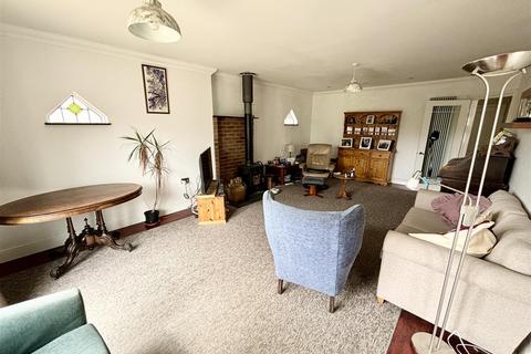 4 bedroom chalet for sale, Sandy Lane, Poole BH16