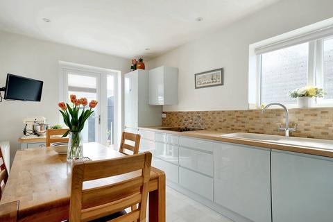 10 Tylers Close, Chelmsford, CM2 9DY