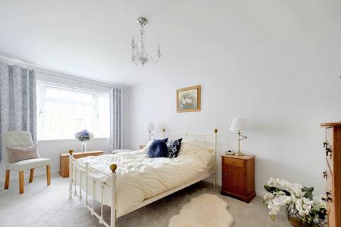 10 Tylers Close, Chelmsford, CM2 9DY
