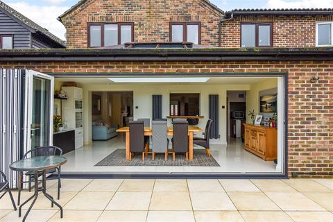5 bedroom semi-detached house for sale, Tangmere