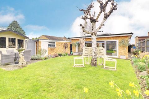 2 bedroom detached bungalow for sale, Kingsmead, Sawbridgeworth, CM21