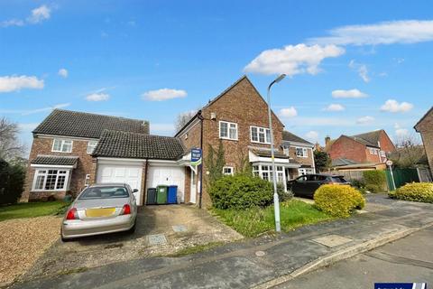 4 bedroom link detached house for sale, Falcon View, Greens Norton