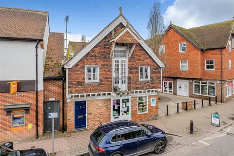 2 bedroom apartment for sale, High Street, Headcorn