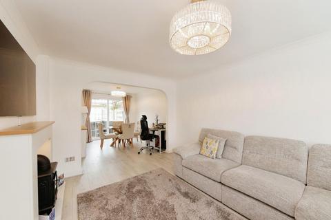 1 Brailes Close, Solihull, B92 9QB