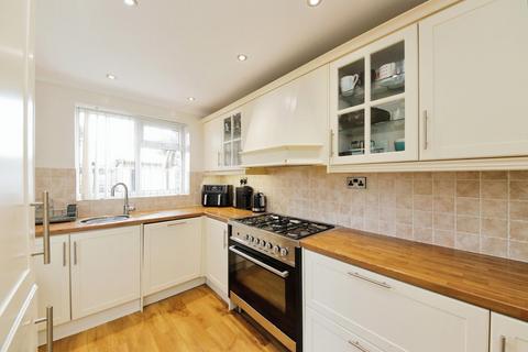 1 Brailes Close, Solihull, B92 9QB