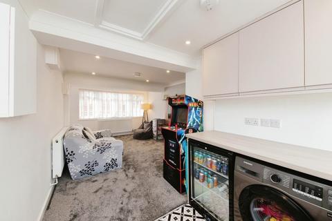 1 Brailes Close, Solihull, B92 9QB