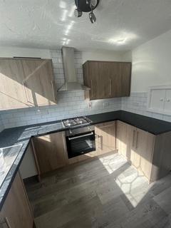 3 bedroom semi-detached house to rent, Crimmond Rise, Halesowen, B63 3RA