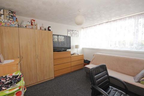 3 bedroom maisonette for sale, Town Centre, Hatfield