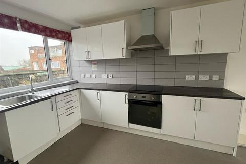 3 bedroom maisonette for sale, Town Centre, Hatfield