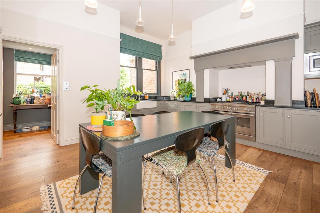 Breakfast Kitchen
