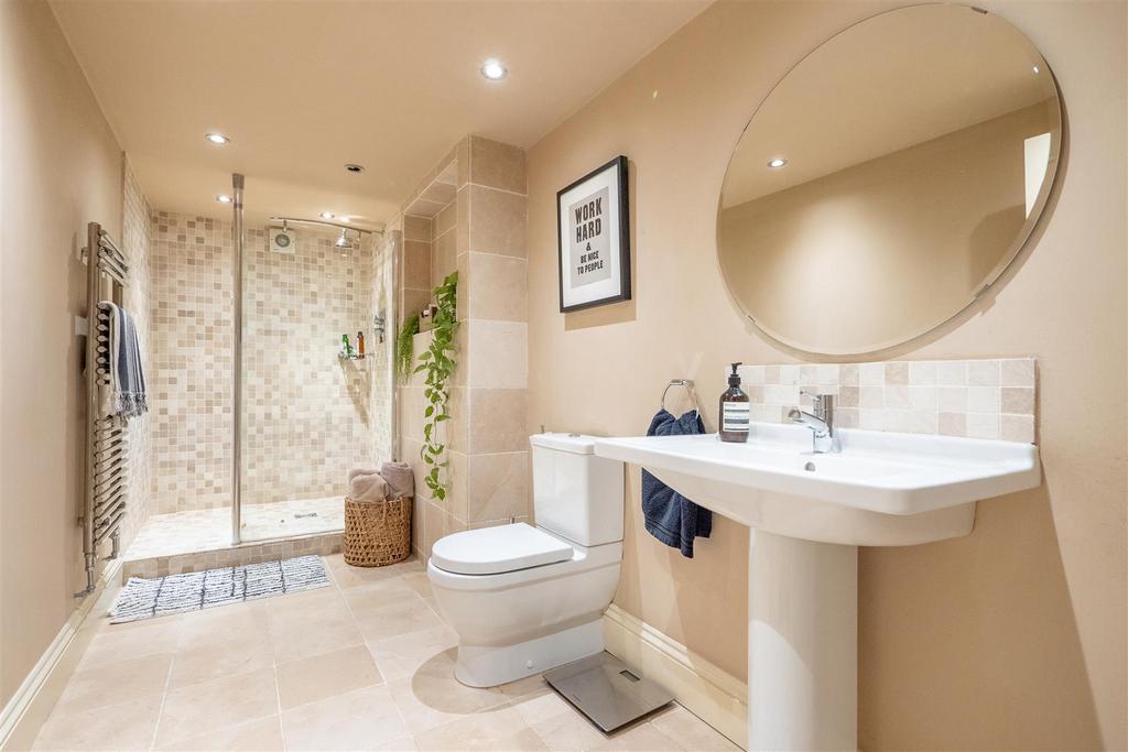 LGF Shower Room
