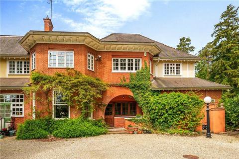 4 bedroom house for sale, Pirbright Road, Guildford GU3