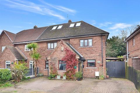 4 bedroom semi-detached house for sale, The Meadows, Shepshed LE12