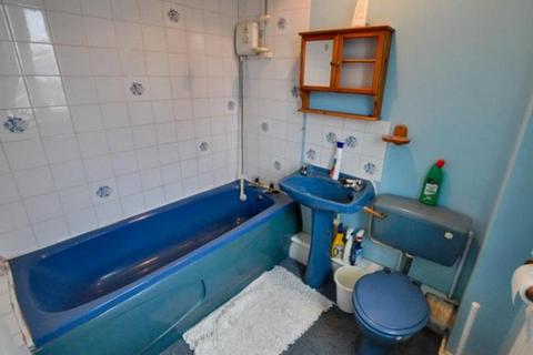 34 Bryngolau, Llanelli, SA14 8PN