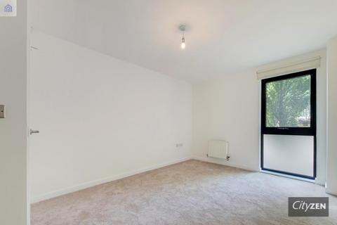 1 bedroom flat to rent, Park View Court, Devons Road, London E3