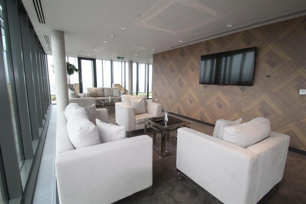 Roof top lounge