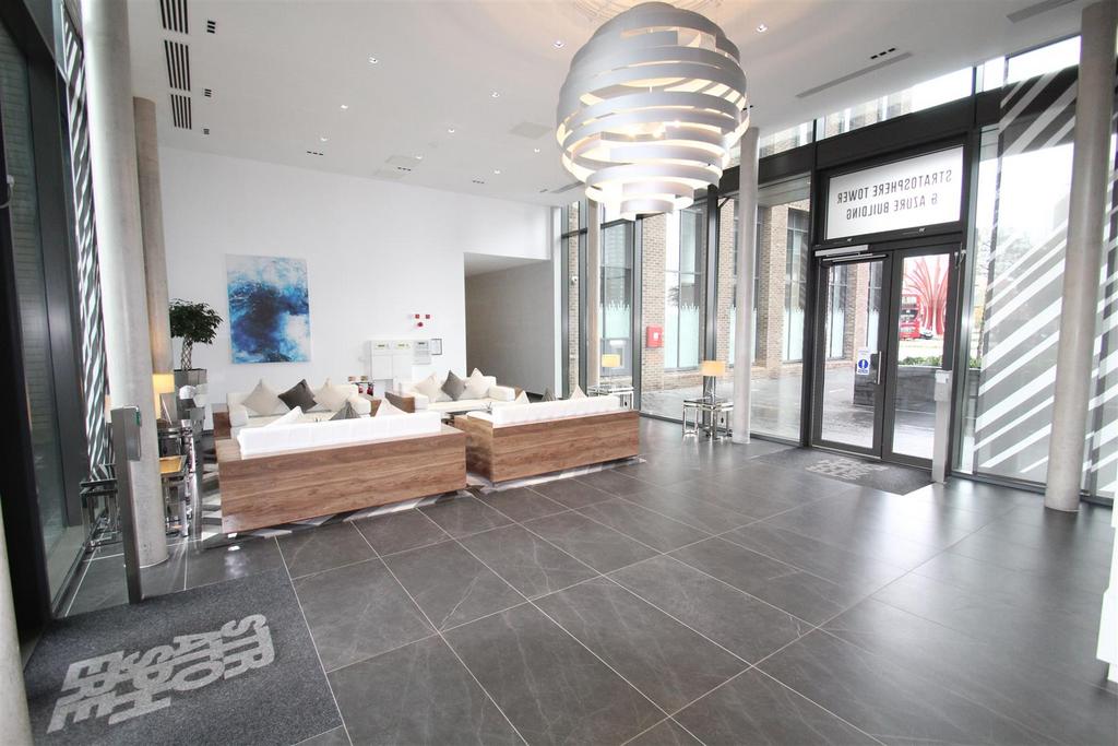 Concierge/lobby
