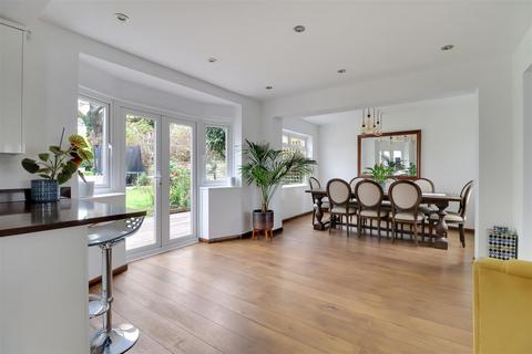 5 bedroom detached house for sale, Severn Drive, Hinchley Wood