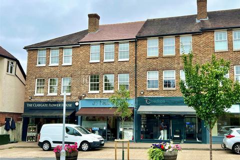 3 bedroom duplex for sale, Claygate Parade