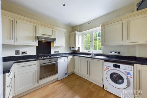 3 bedroom duplex for sale, Claygate Parade