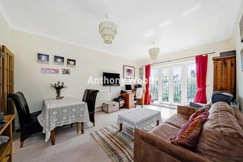2 bedroom flat for sale, Ashbourne Lodge, Hazelwood Lane, Palmers Green N13