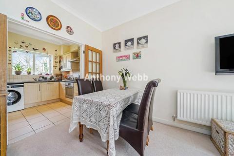 2 bedroom flat for sale, Ashbourne Lodge, Hazelwood Lane, Palmers Green N13