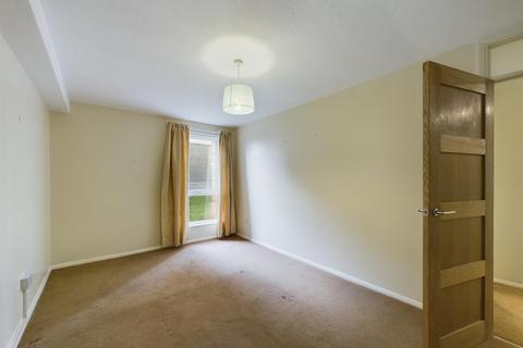 2 bedroom apartment to rent, Albany Court, Cromer