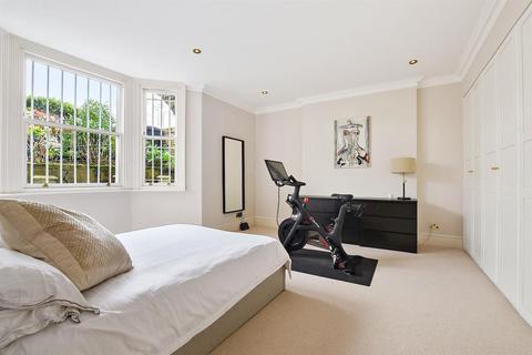 3 bedroom flat for sale, King Henrys Road, Primrose Hill, NW3