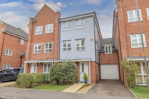 5 bedroom semi-detached house for sale, Wyeth Close, Taplow SL6