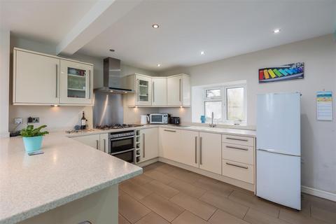 5 bedroom detached house for sale, Wilton, Pickering