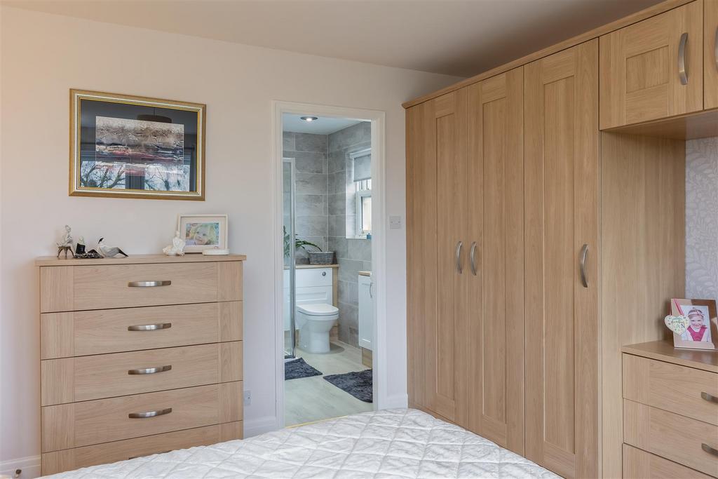 High Grange House Bedroom 1-3.jpg
