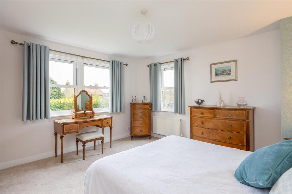 High Grange House Bedroom 2-1.jpg