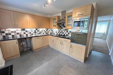 2 bedroom terraced house to rent, Settrington Road, Scarborough