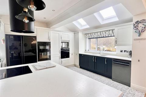Greenwoods Esplanade Road, Portishead, Bristol, BS20 7HB