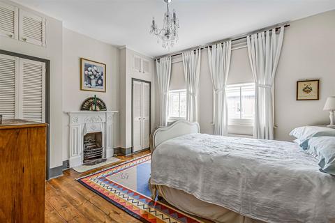 3 bedroom terraced house for sale, Grove Road, Barnes, London, SW13